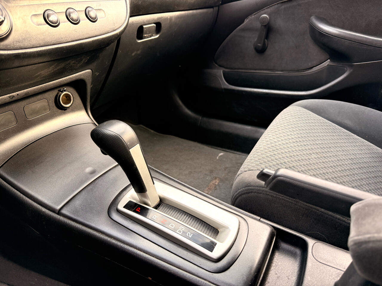 Honda Civic 2dr Cpe DX Auto 2005