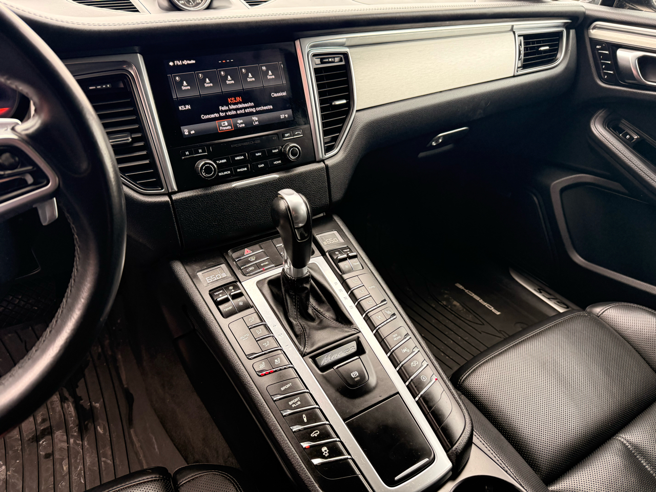 Porsche Macan GTS 2017