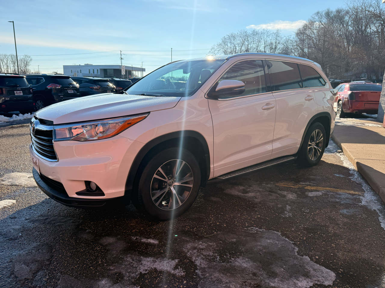 Toyota Highlander XLE AWD V6 2016