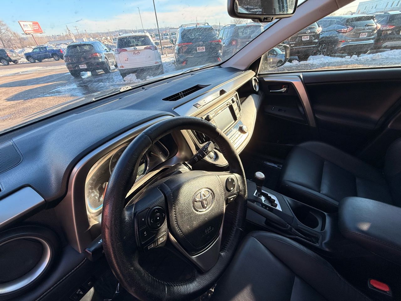 Toyota RAV4 Limited AWD 2015