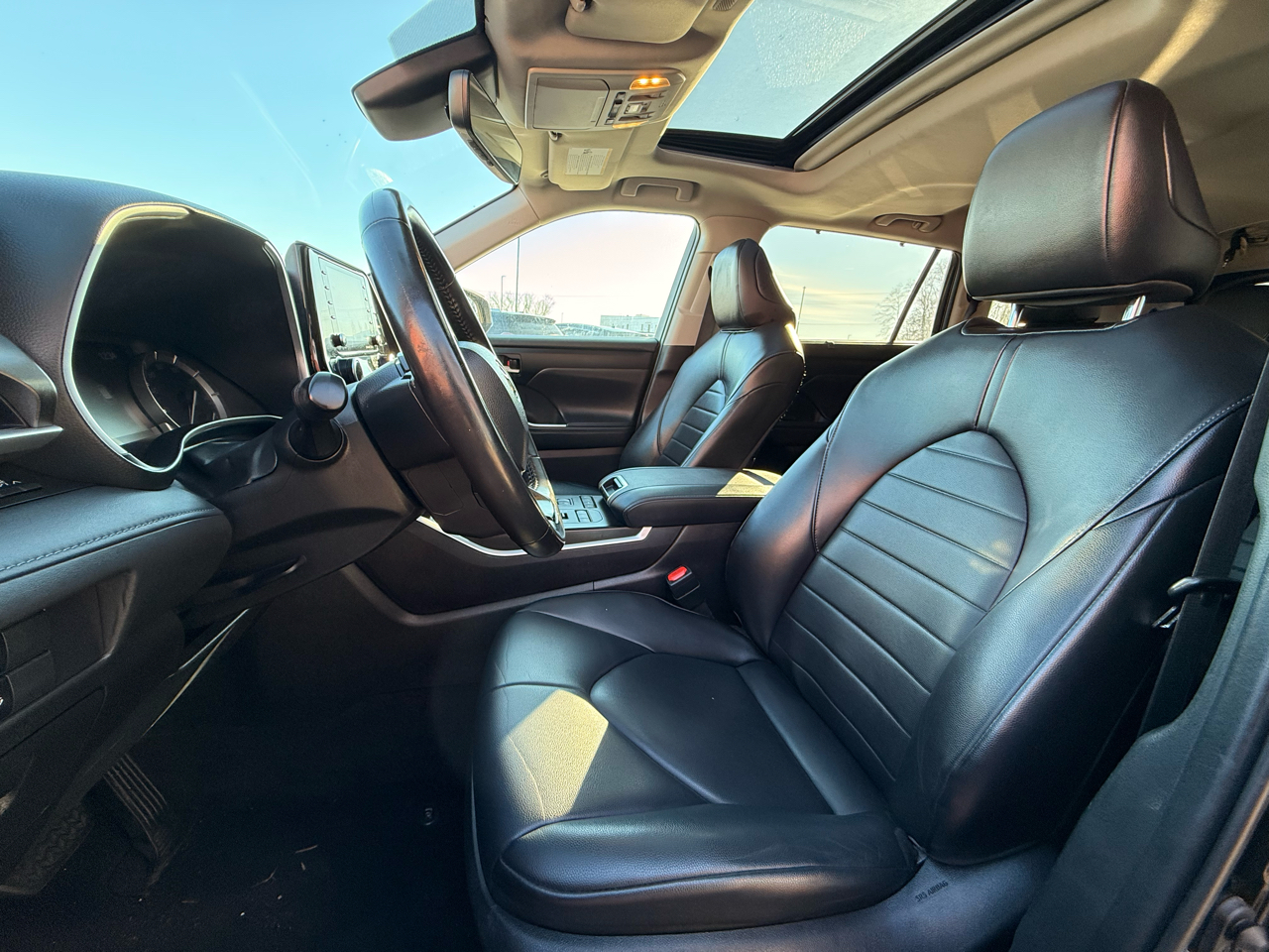 Toyota Highlander XLE AWD V6 2022