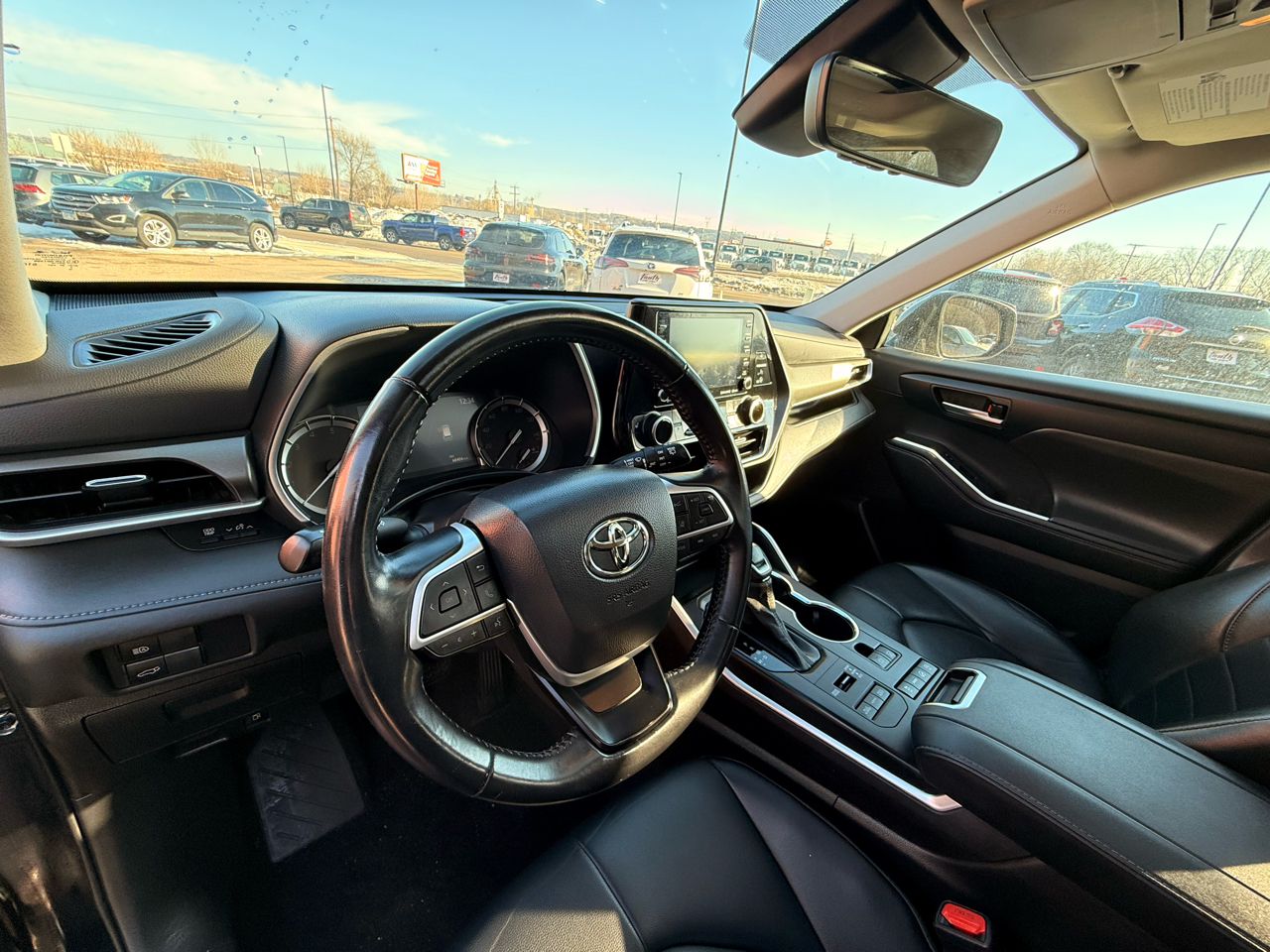 Toyota Highlander XLE AWD V6 2022