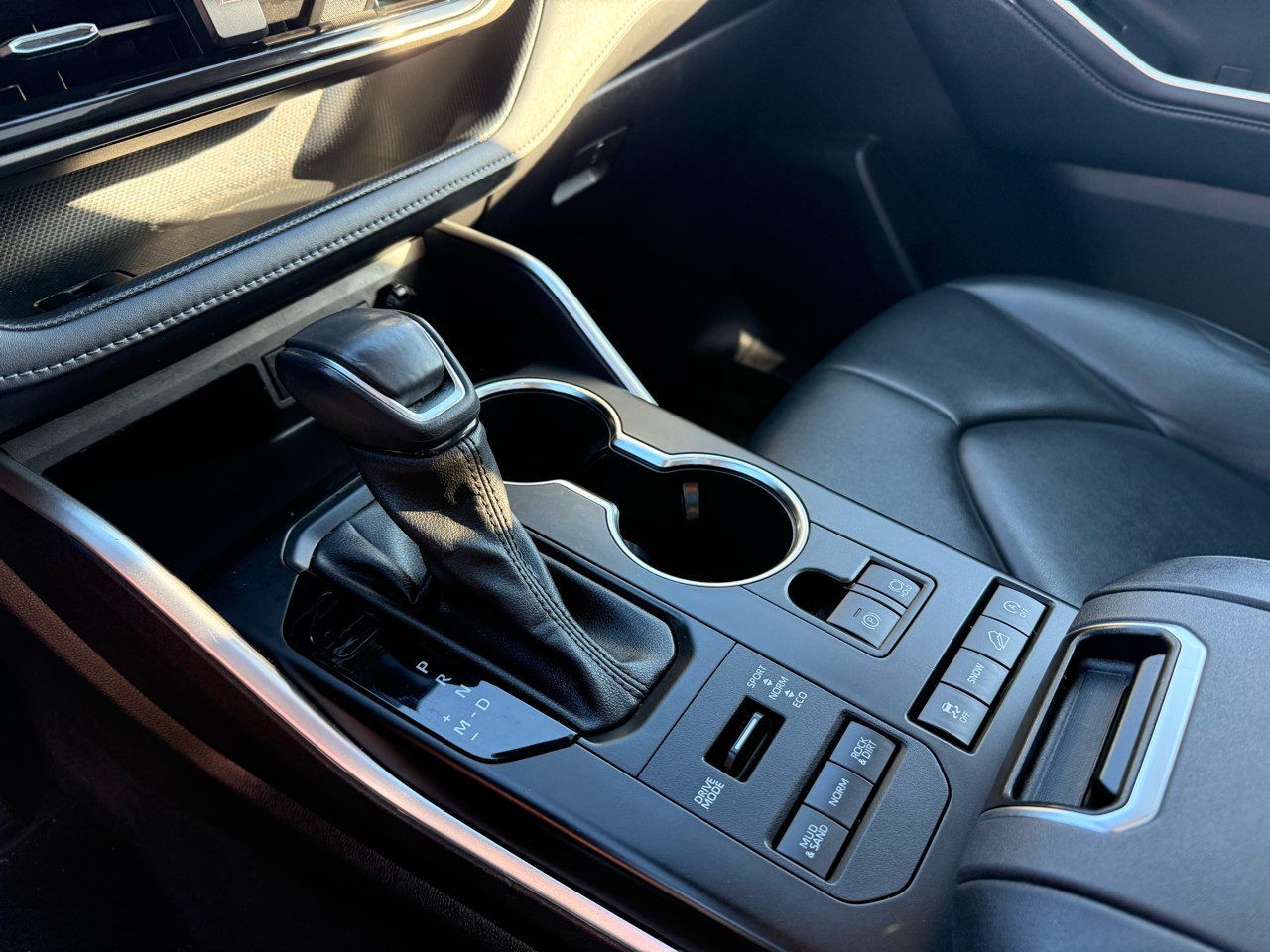 Toyota Highlander XLE AWD V6 2022