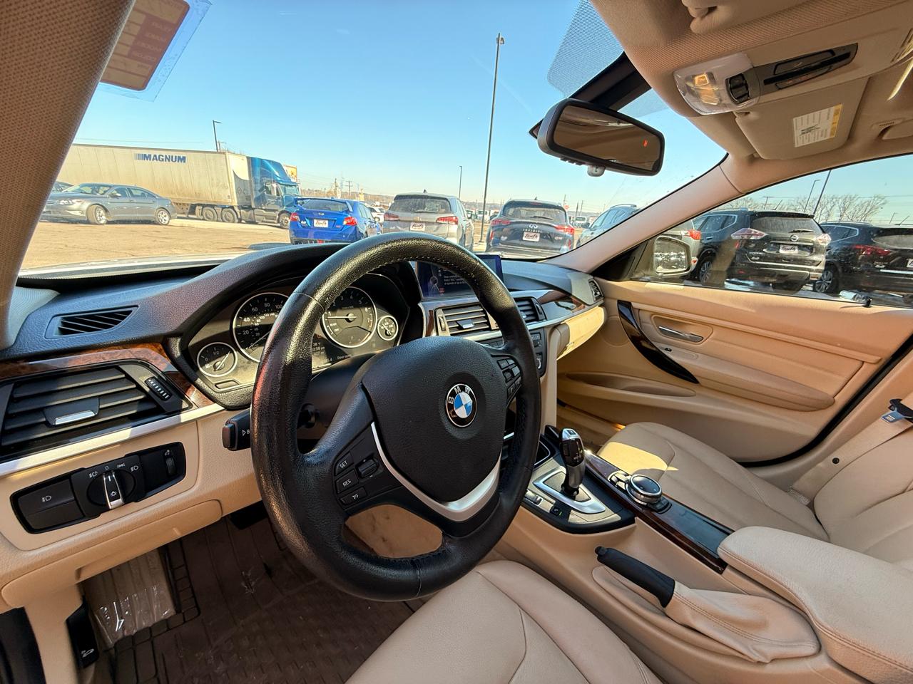BMW 3-Series 328i xDrive Sedan 2014