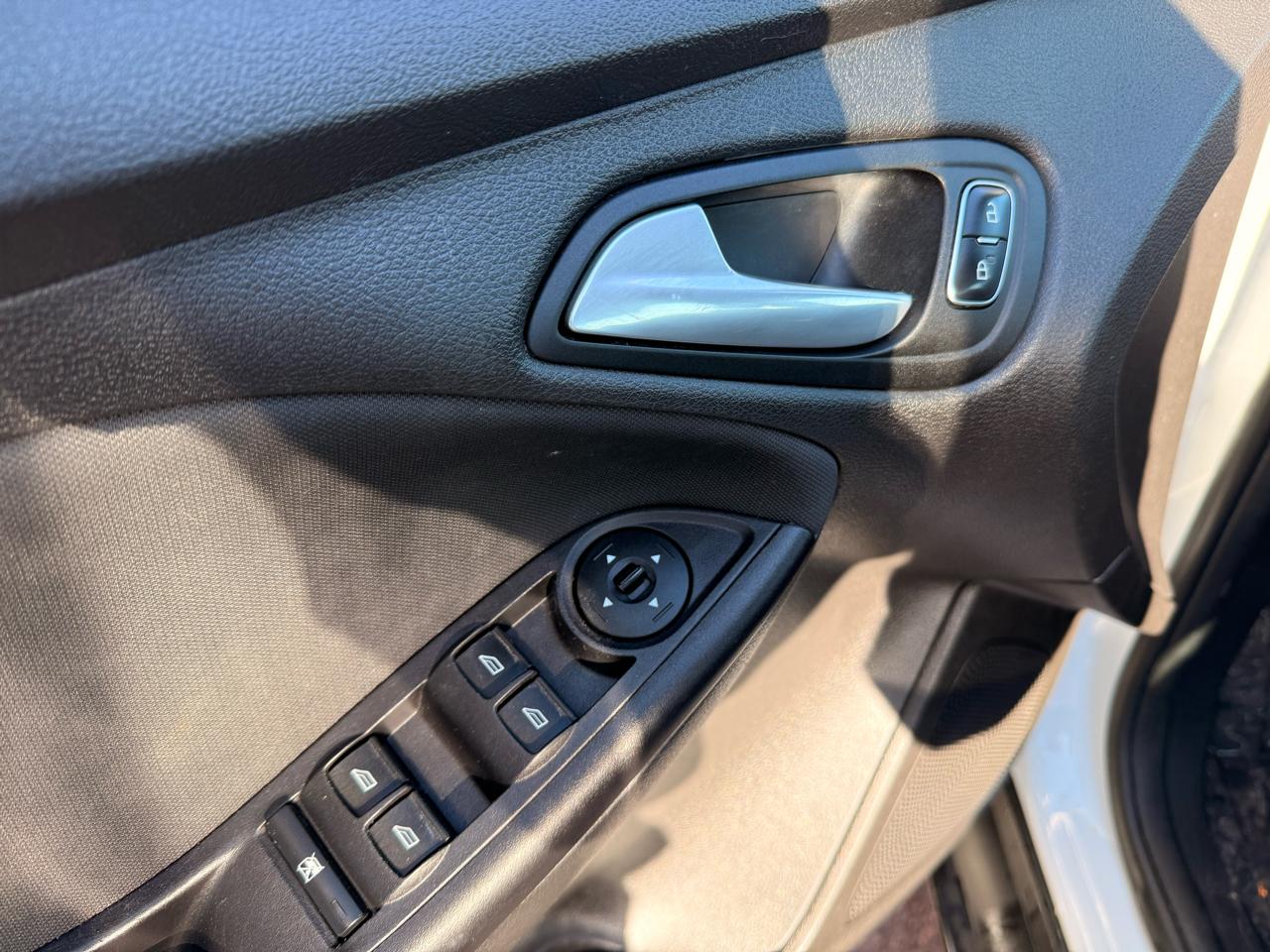 Ford Focus SE Hatch 2015