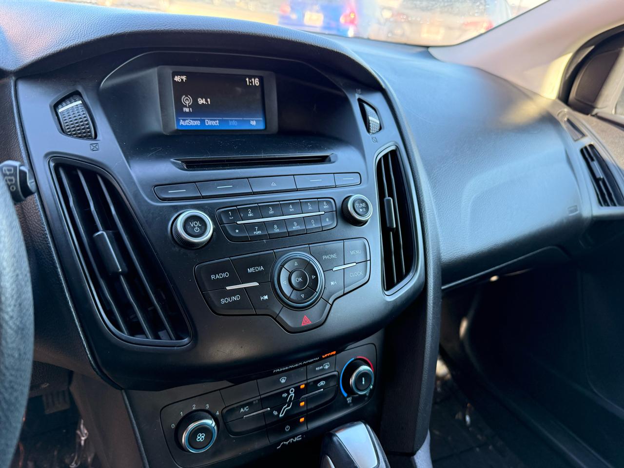 Ford Focus SE Hatch 2015