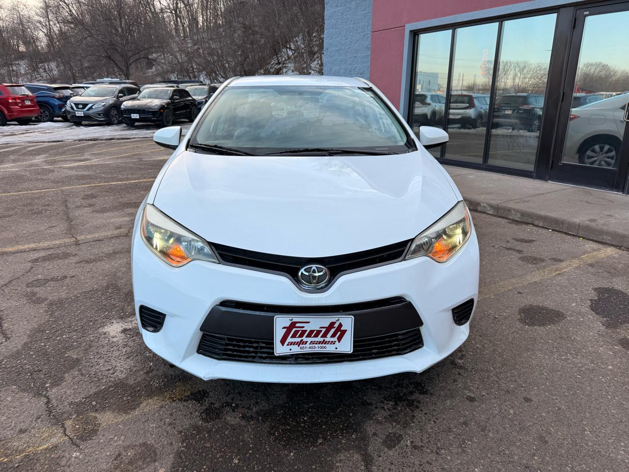 Toyota Corolla 4dr Sdn Auto LE (Natl) 2015