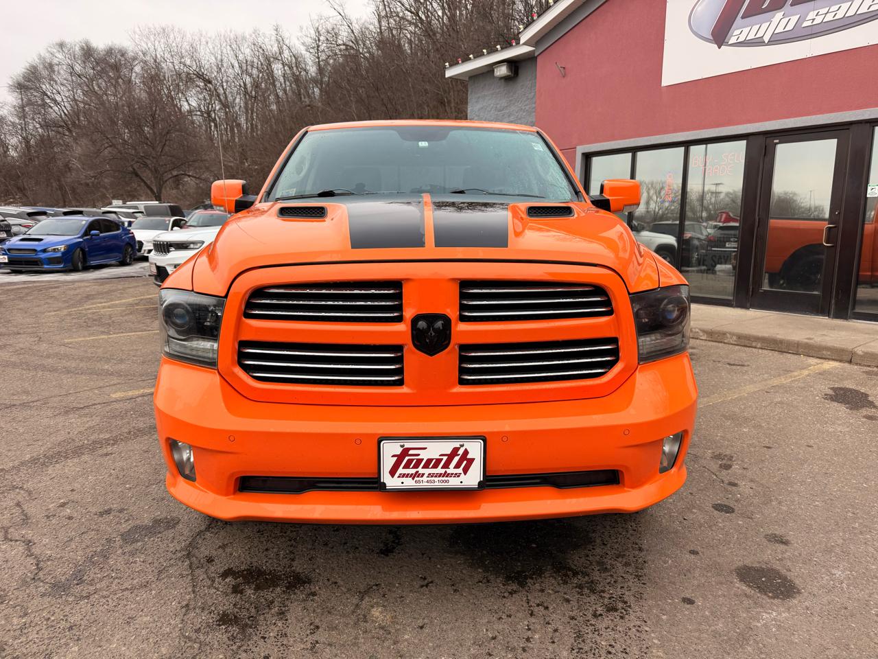 RAM 1500 4WD Crew Cab 140.5" Sport 2015