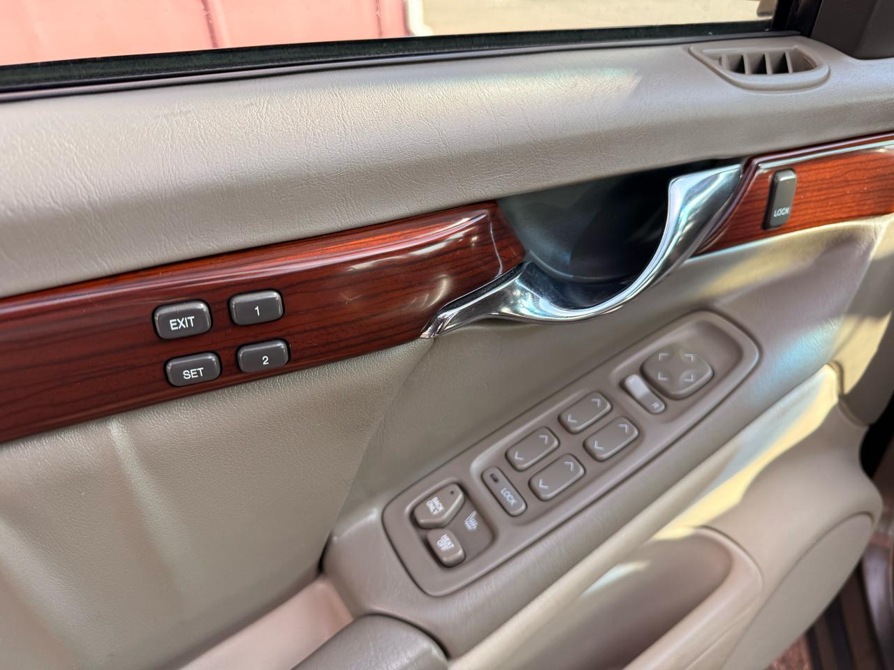 Cadillac DeVille DHS 2003