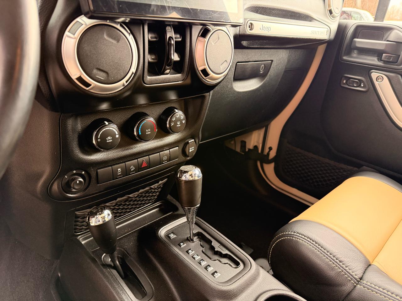 Jeep Wrangler Unlimited Rubicon 4WD 2011