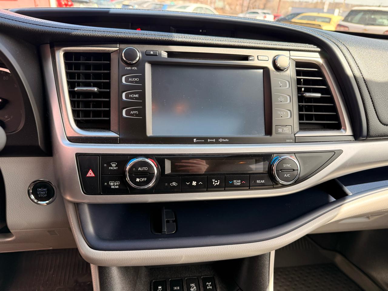 Toyota Highlander XLE AWD V6 2017