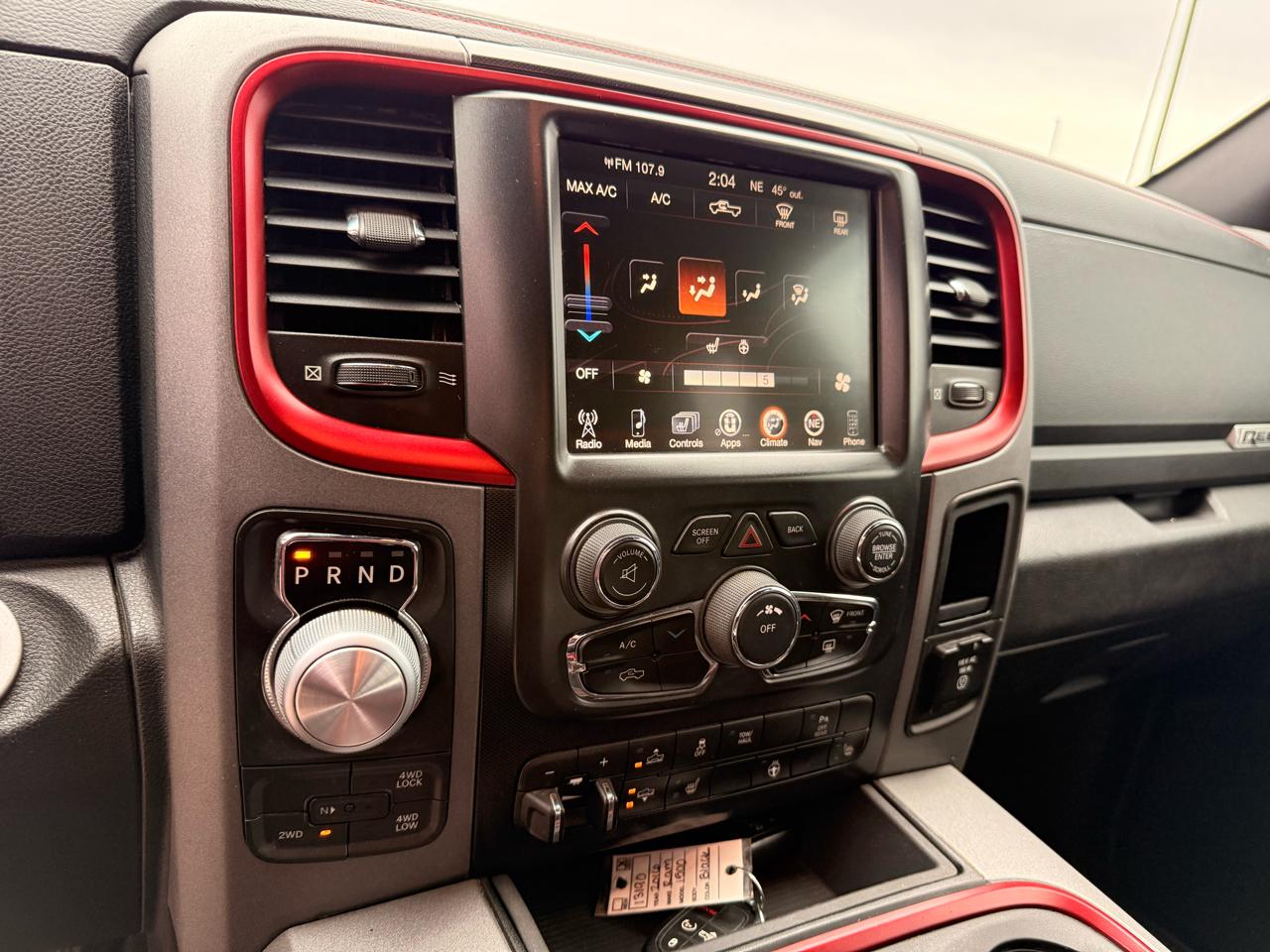 RAM 1500 4WD Crew Cab 140.5" Rebel 2016