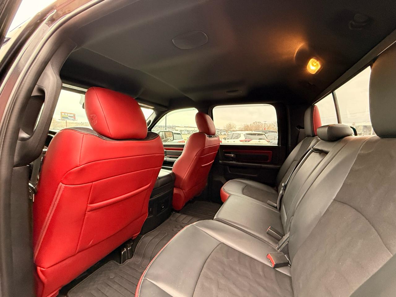 RAM 1500 4WD Crew Cab 140.5" Rebel 2016