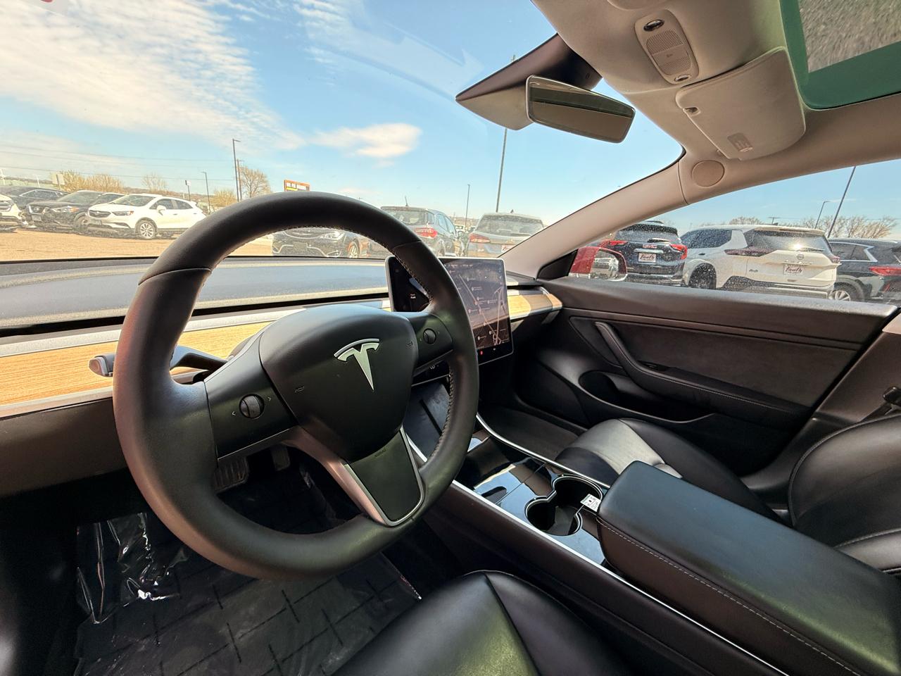 Tesla Model 3 Standard Range Plus 2020