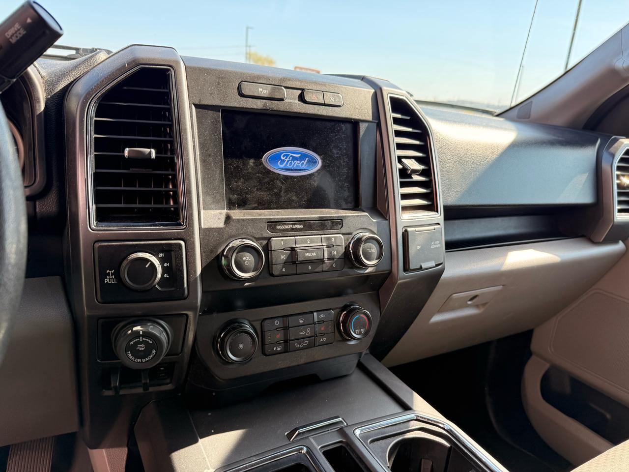 Ford F-150 4WD SuperCrew 150" XLT 2020