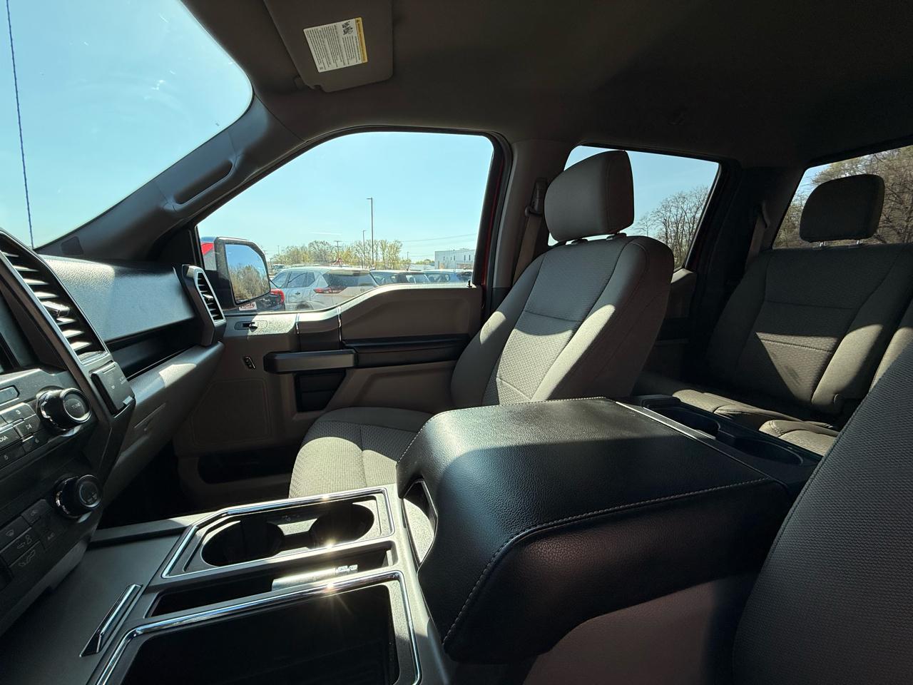 Ford F-150 4WD SuperCrew 150" XLT 2020