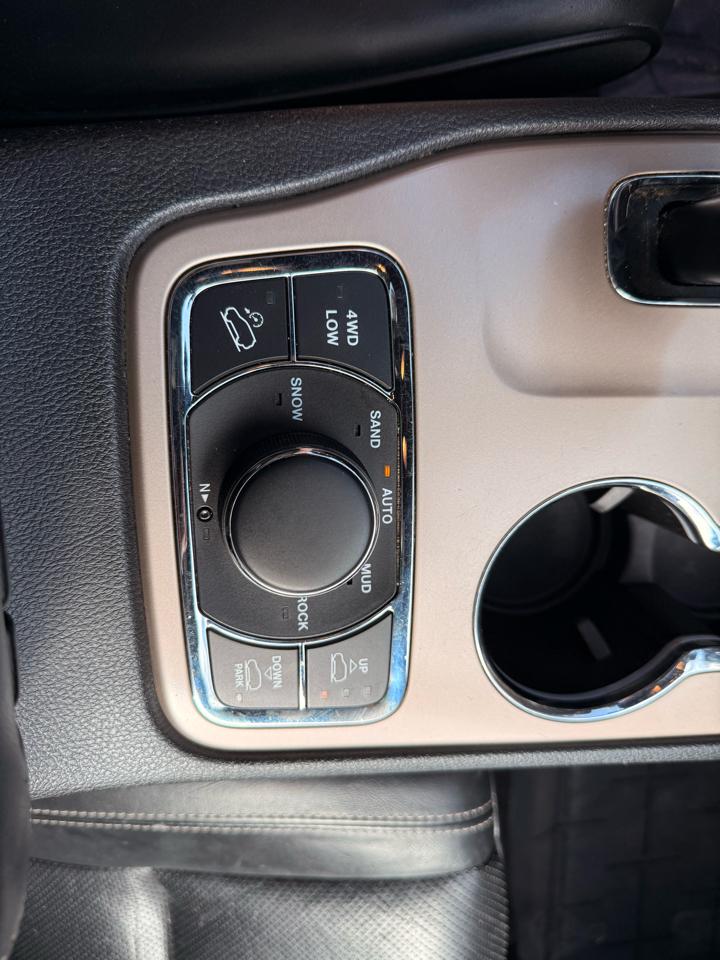 Jeep Grand Cherokee Overland 4WD 2015