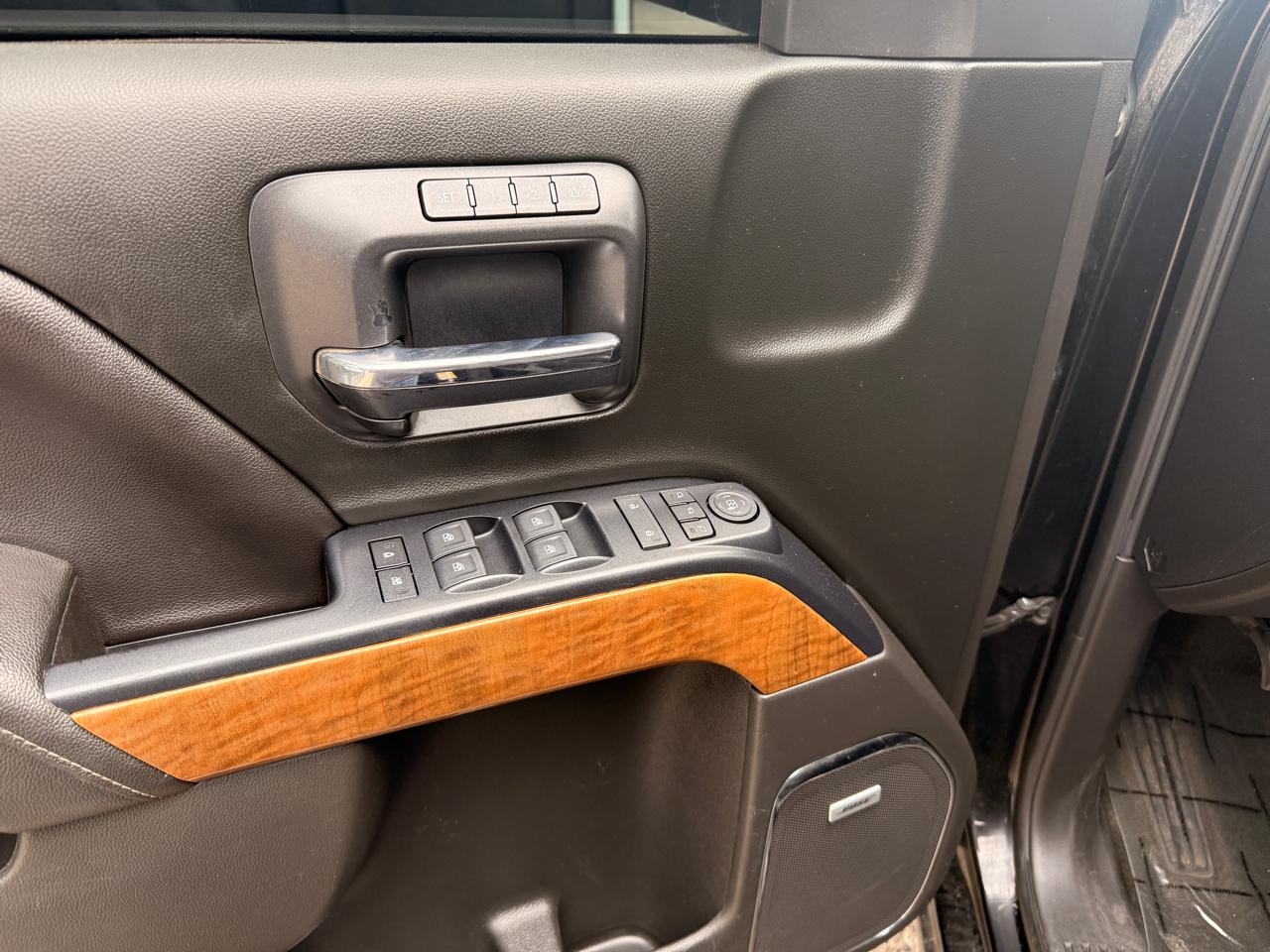 Chevrolet Silverado 1500 4WD Crew Cab 153.0" LTZ w/2LZ 2018