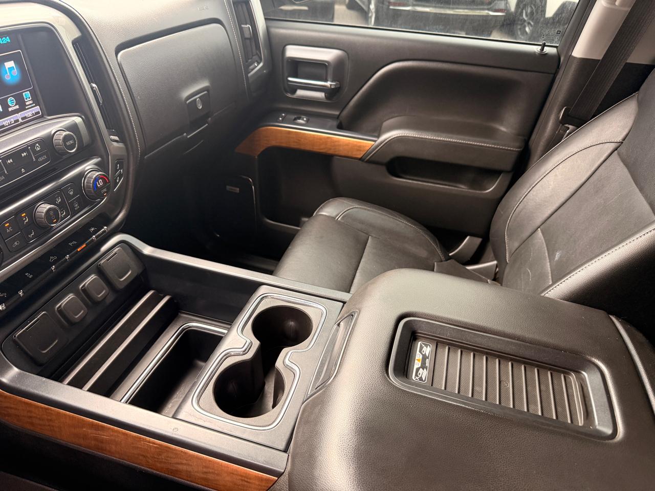 Chevrolet Silverado 1500 4WD Crew Cab 153.0" LTZ w/2LZ 2018
