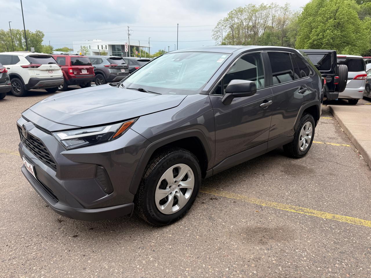 Toyota RAV4 LE AWD 2023