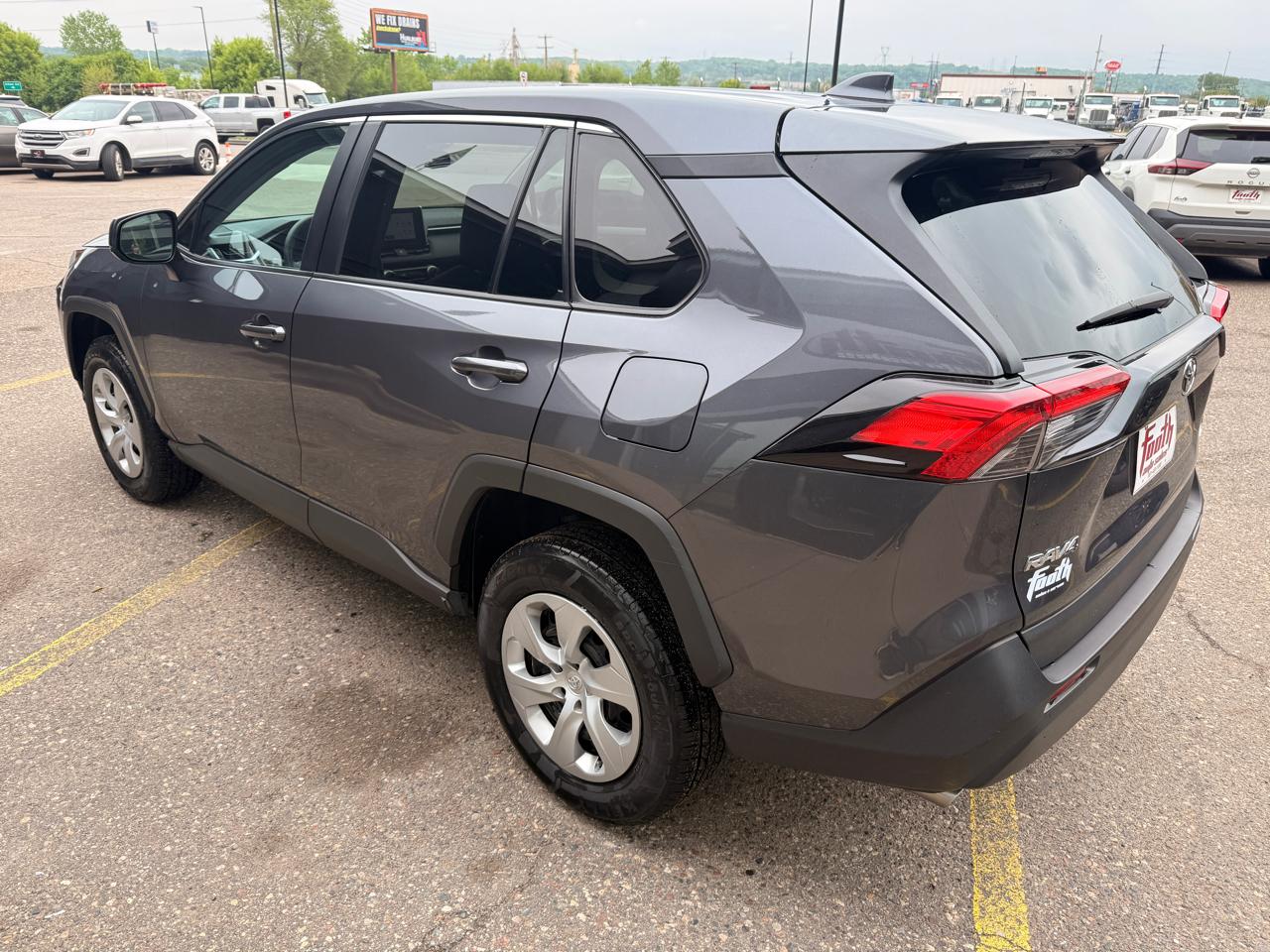 Toyota RAV4 LE AWD 2023