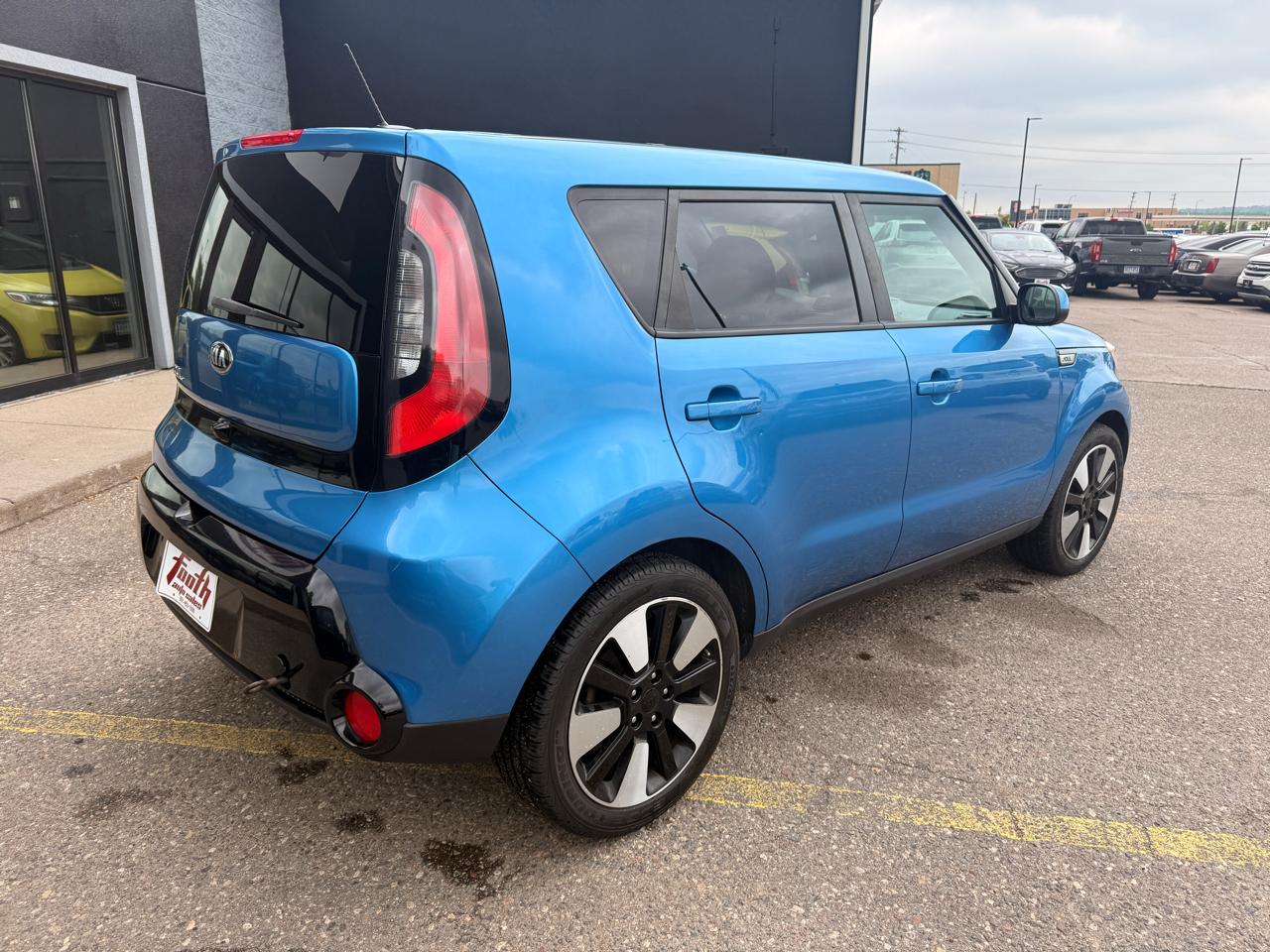 Kia Soul + w/Signature 2.0 Special Edition 2016