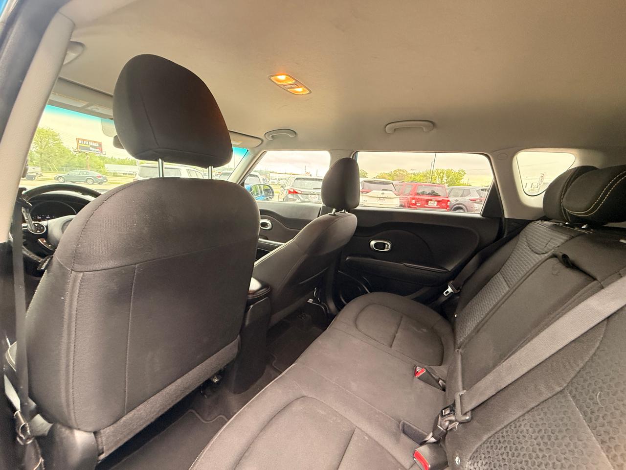 Kia Soul + w/Signature 2.0 Special Edition 2016
