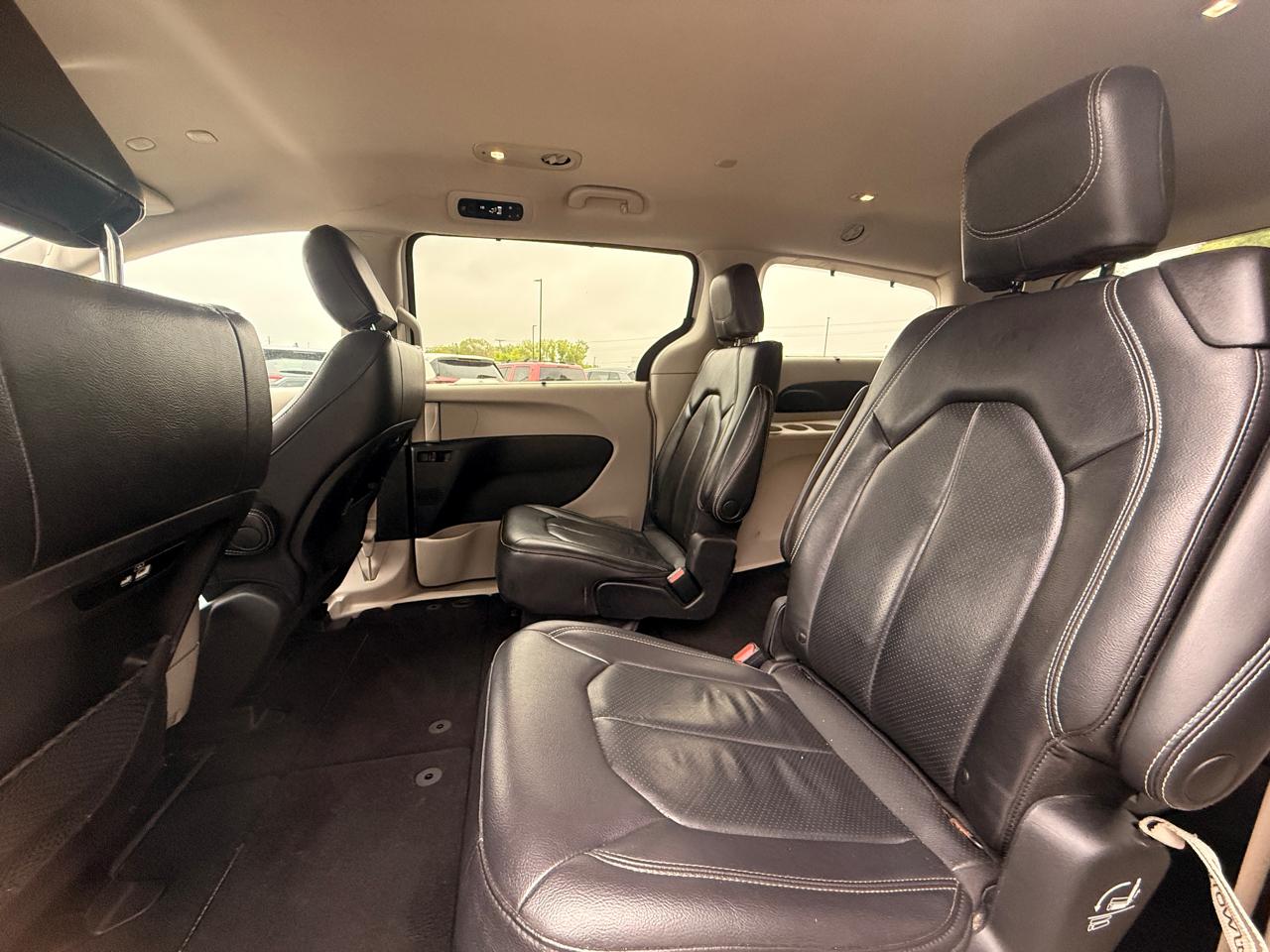 Chrysler Pacifica Touring-L 2022
