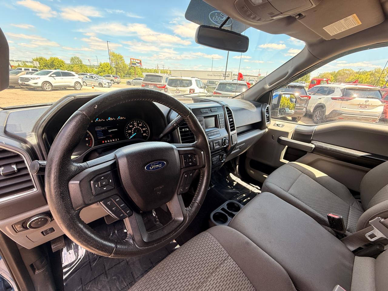 Ford F-150 4WD SuperCrew 139" XLT 2015