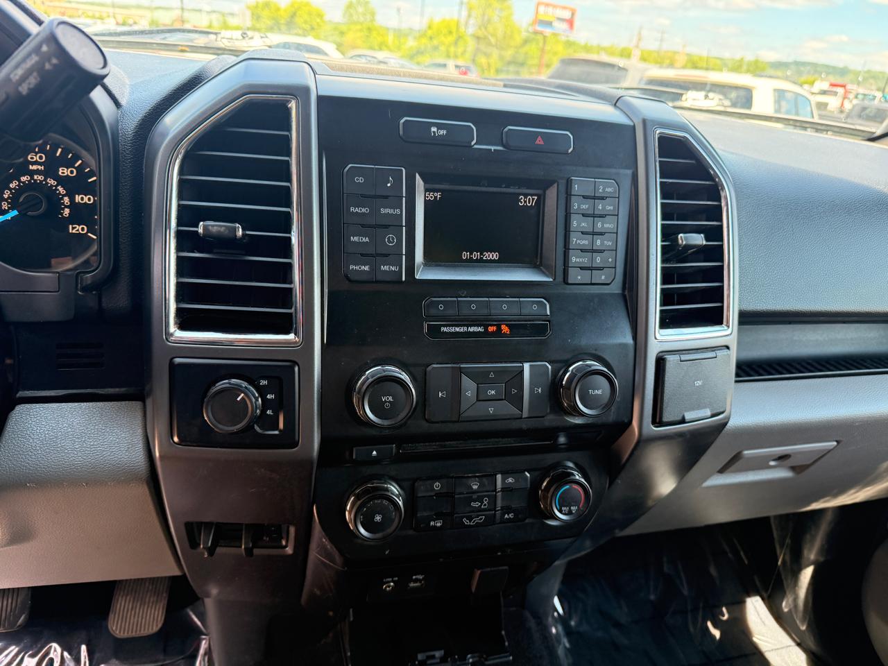 Ford F-150 4WD SuperCrew 139" XLT 2015