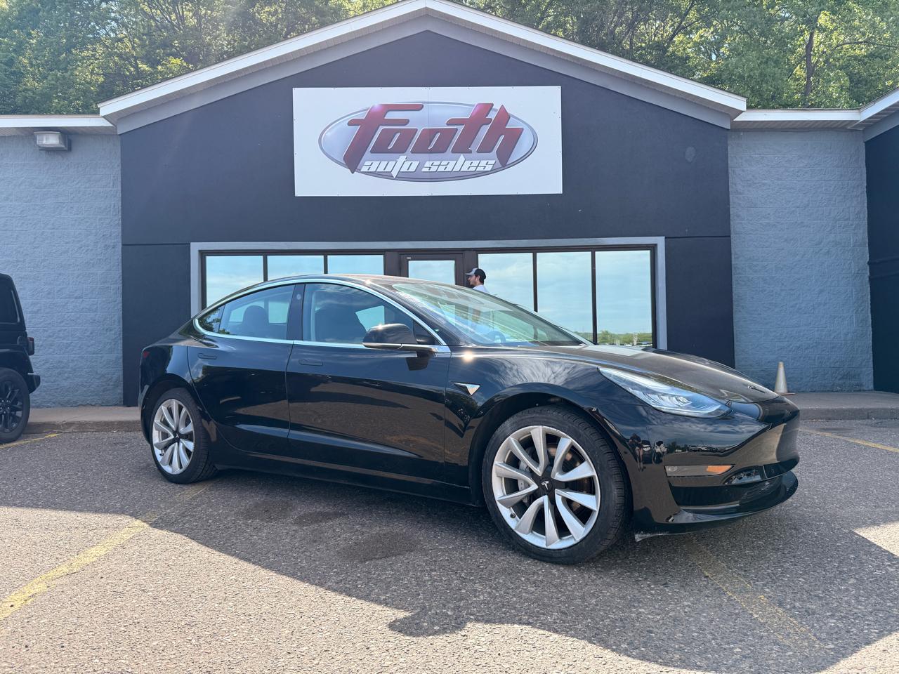 Tesla Model 3 Mid Range 4D Sedan RWD 2018