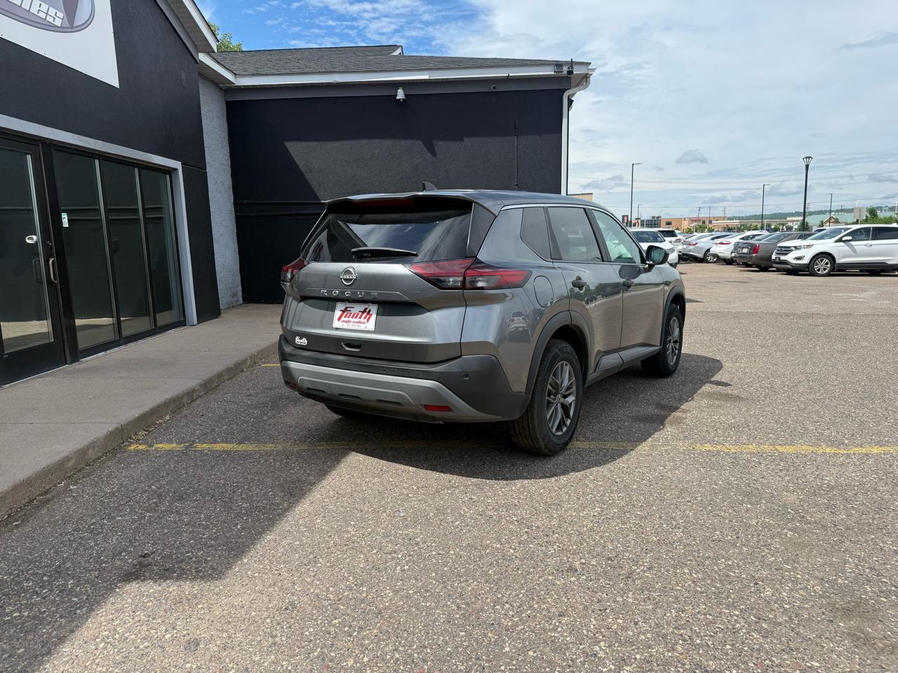 Nissan Rogue S 2023