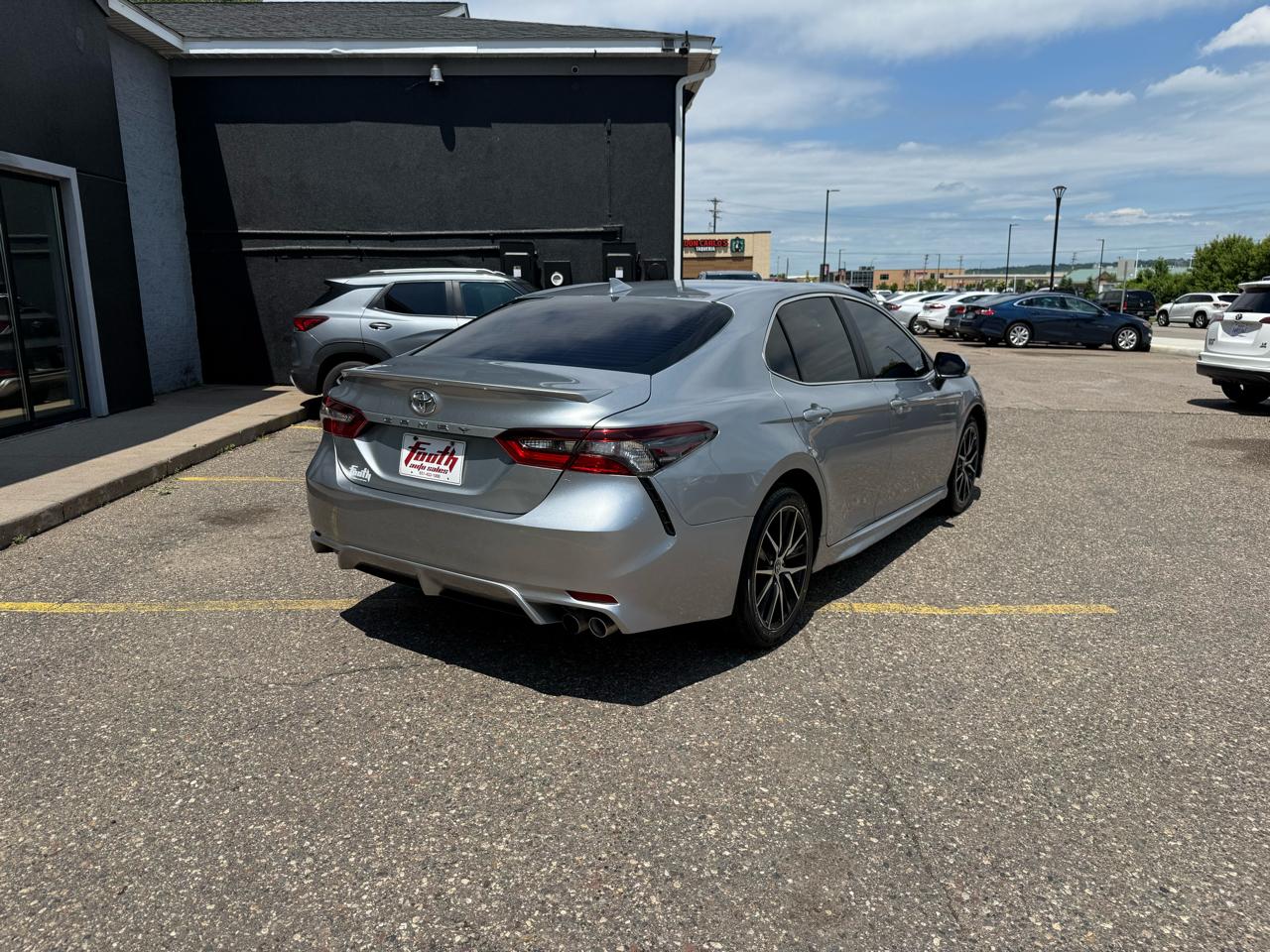 Toyota Camry SE 2022