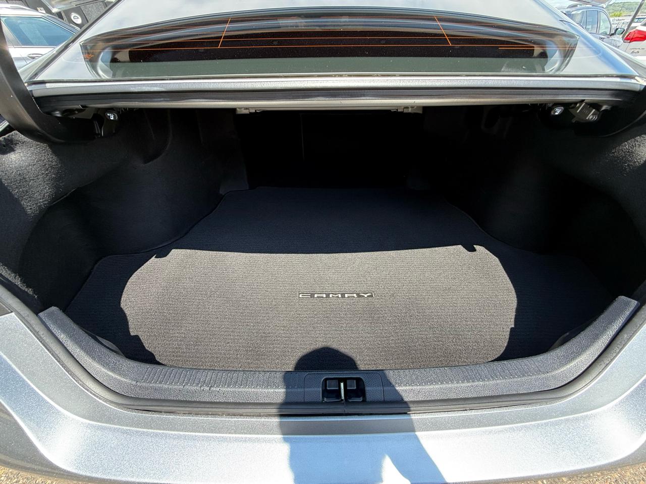 Toyota Camry SE 2022