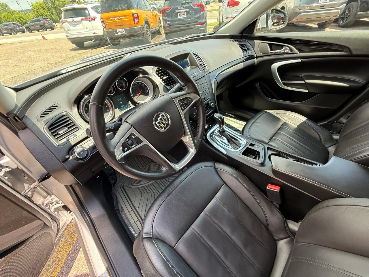 Buick Regal 4dr Sdn Premium 2 2012