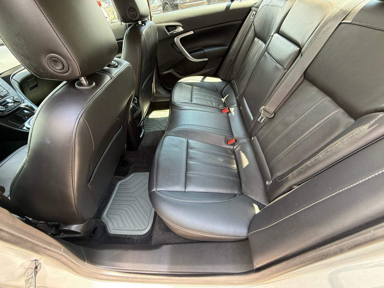 Buick Regal 4dr Sdn Premium 2 2012