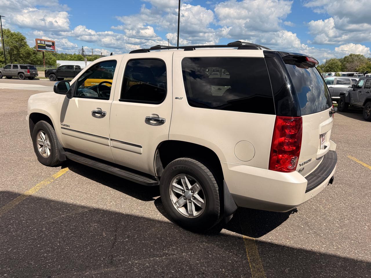 GMC Yukon SLT 4WD 2014