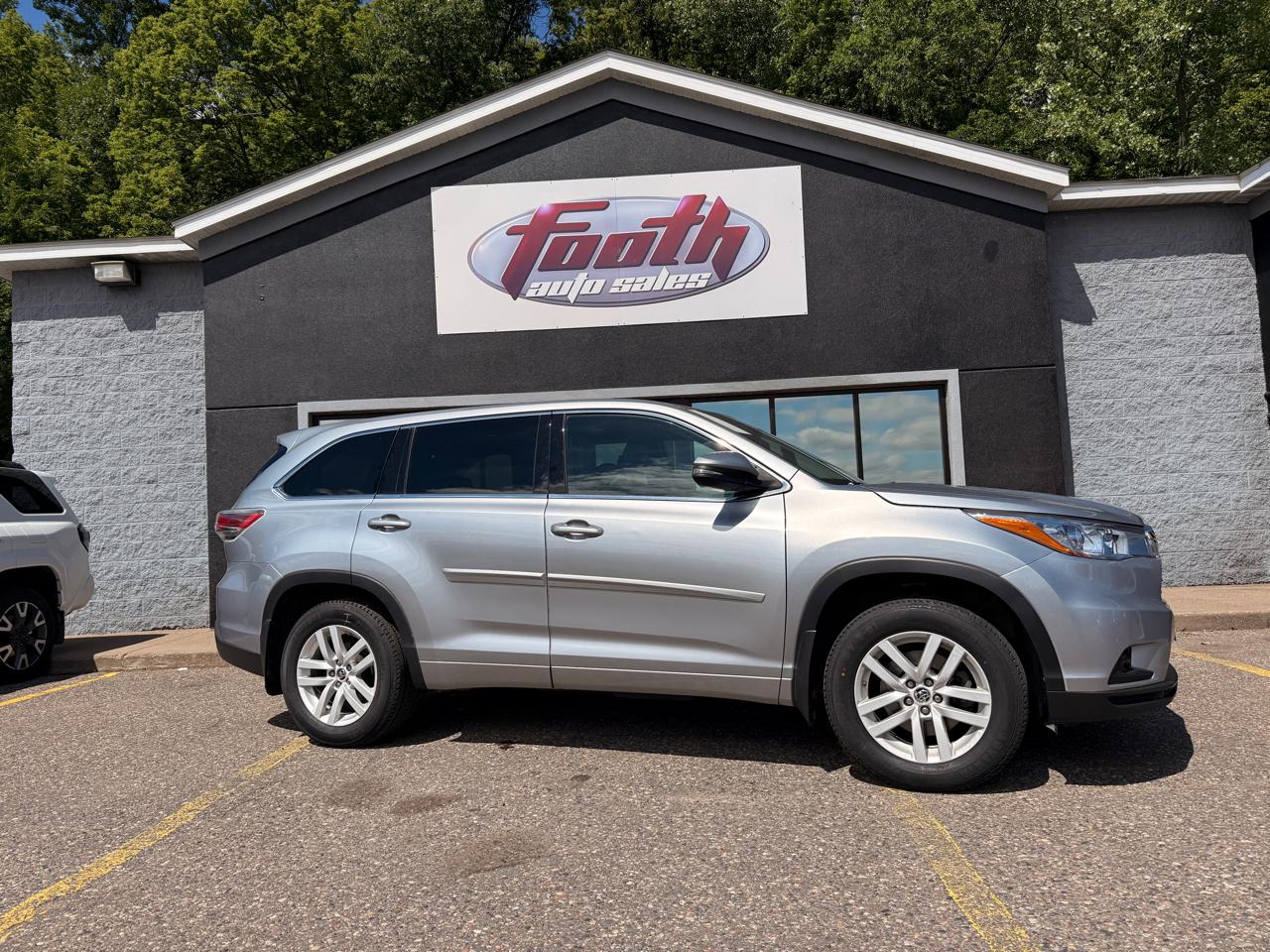 Toyota Highlander LE AWD V6 2016