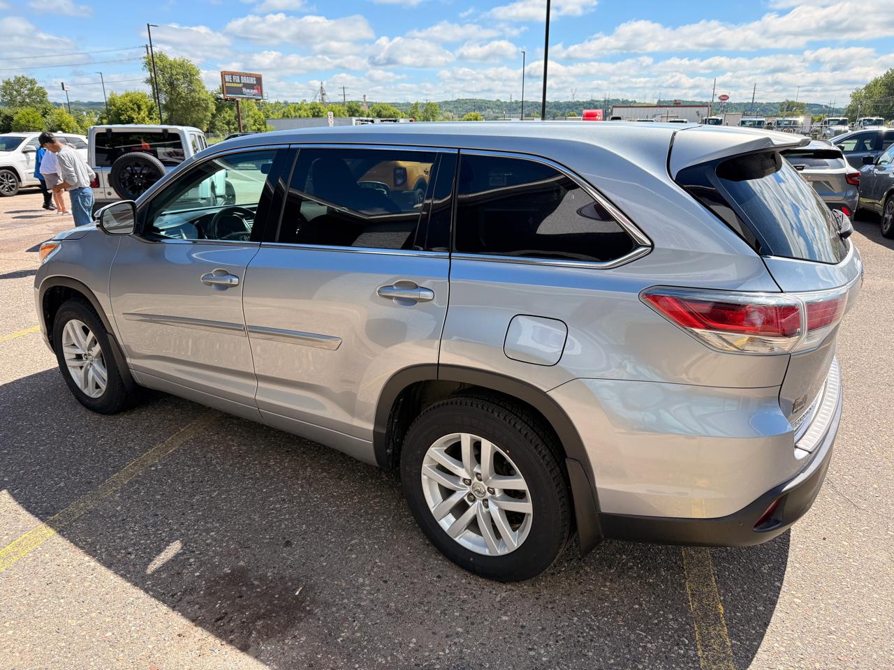 Toyota Highlander LE AWD V6 2016