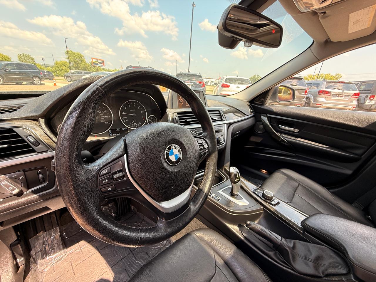 BMW 3-Series 335i xDrive Sedan 2014
