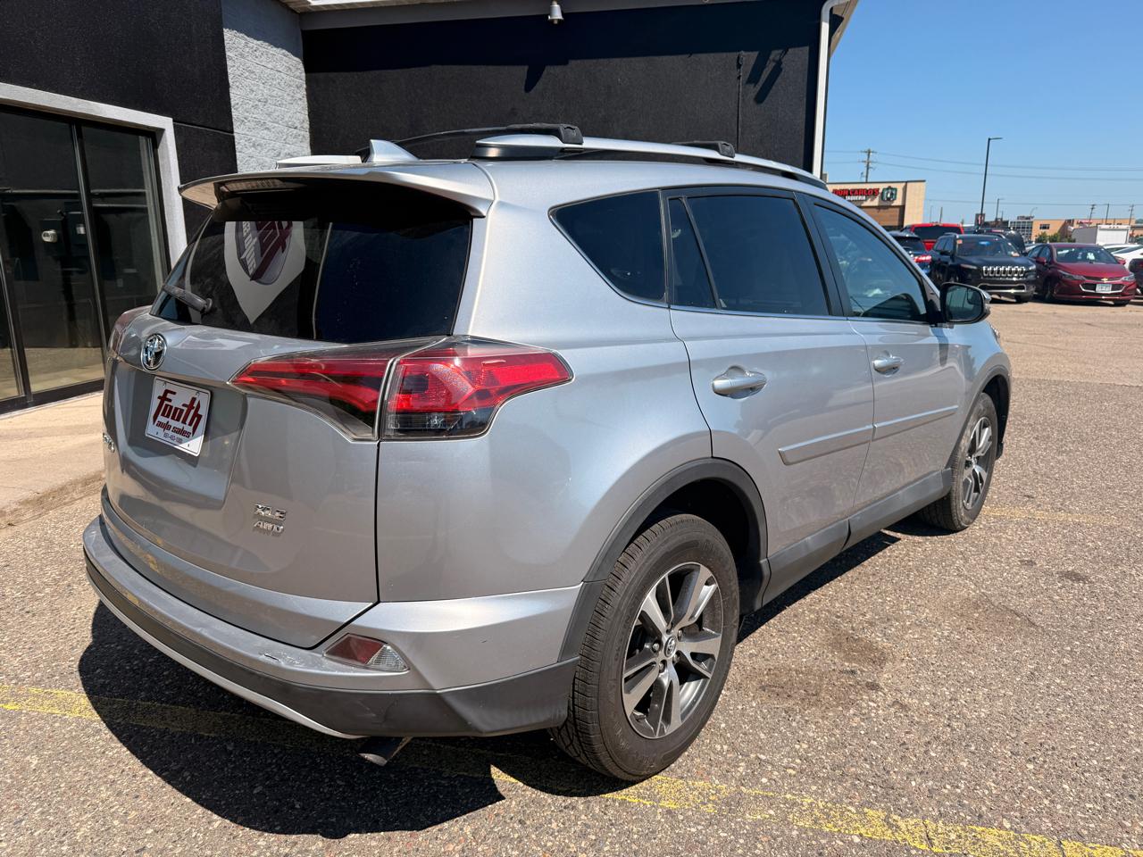 Toyota RAV4 XLE AWD 2016