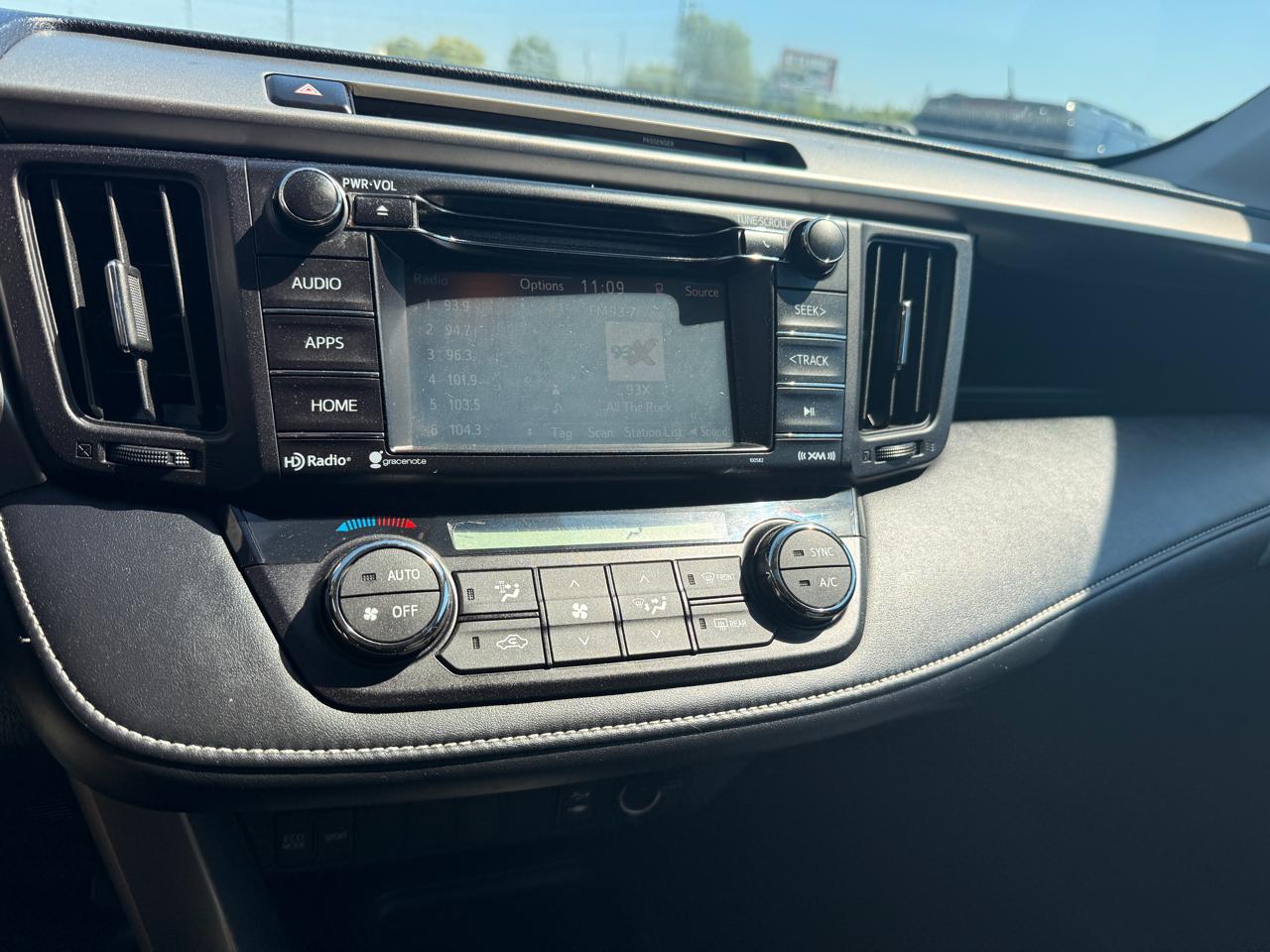Toyota RAV4 XLE AWD 2016