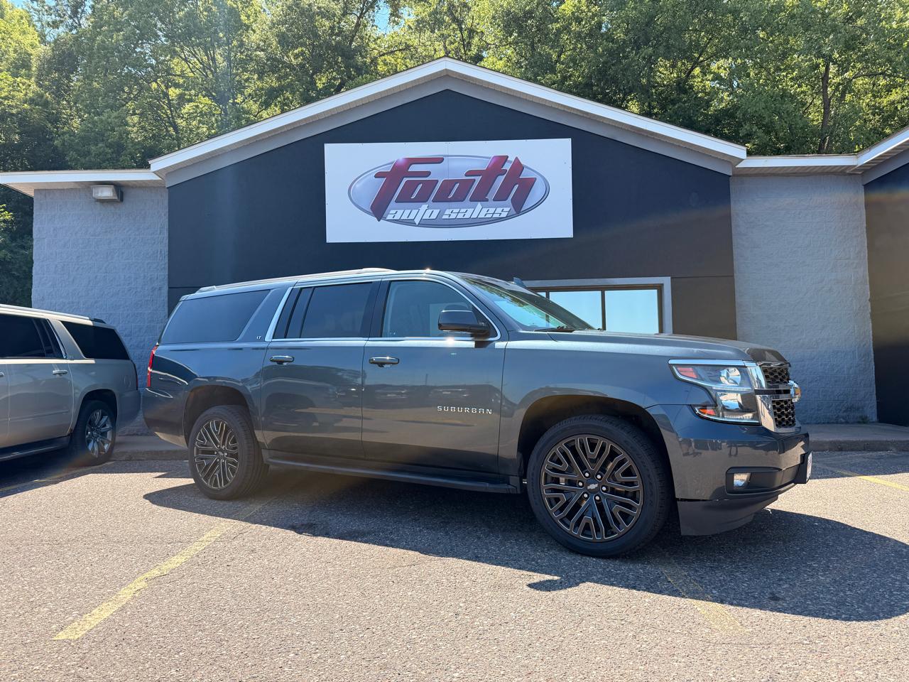 Chevrolet Suburban LT 4WD 2019