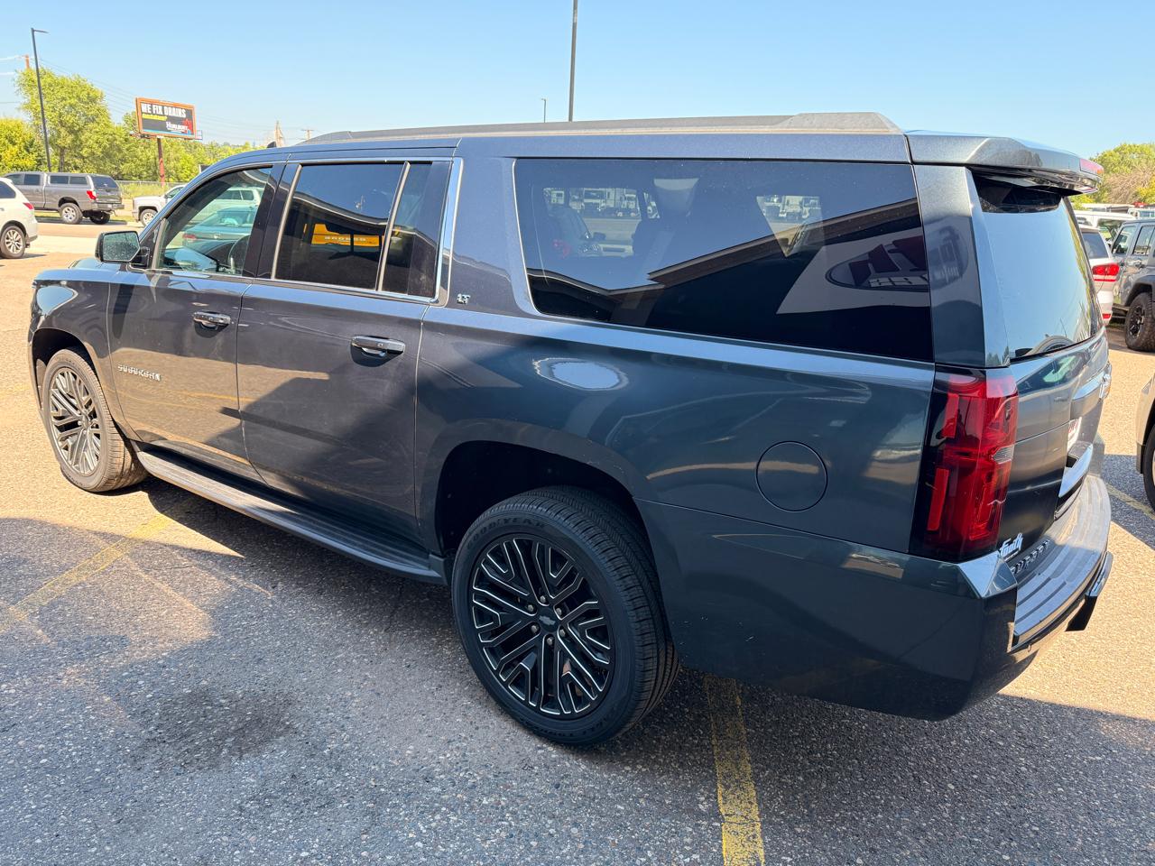 Chevrolet Suburban LT 4WD 2019