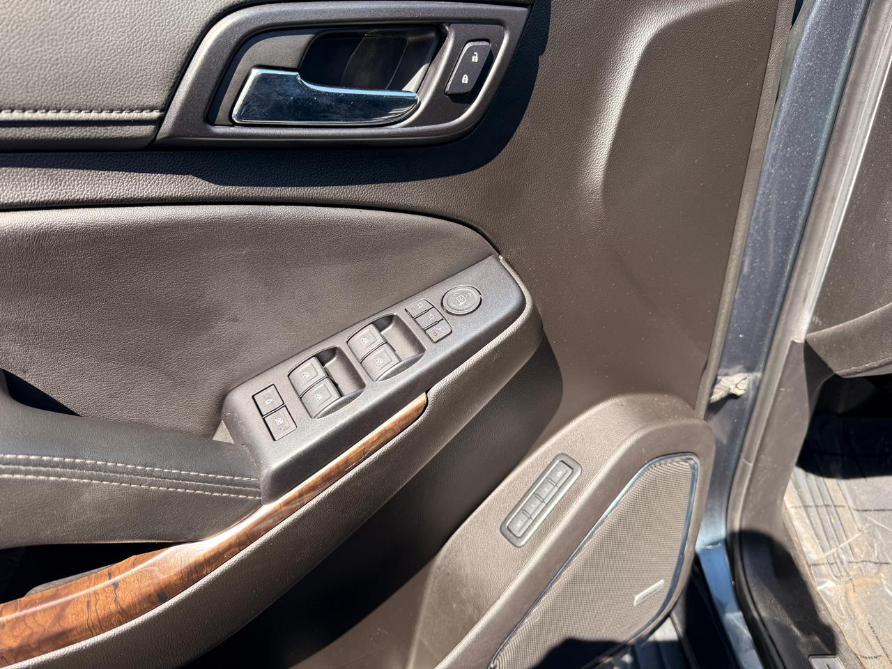 Chevrolet Suburban LT 4WD 2019