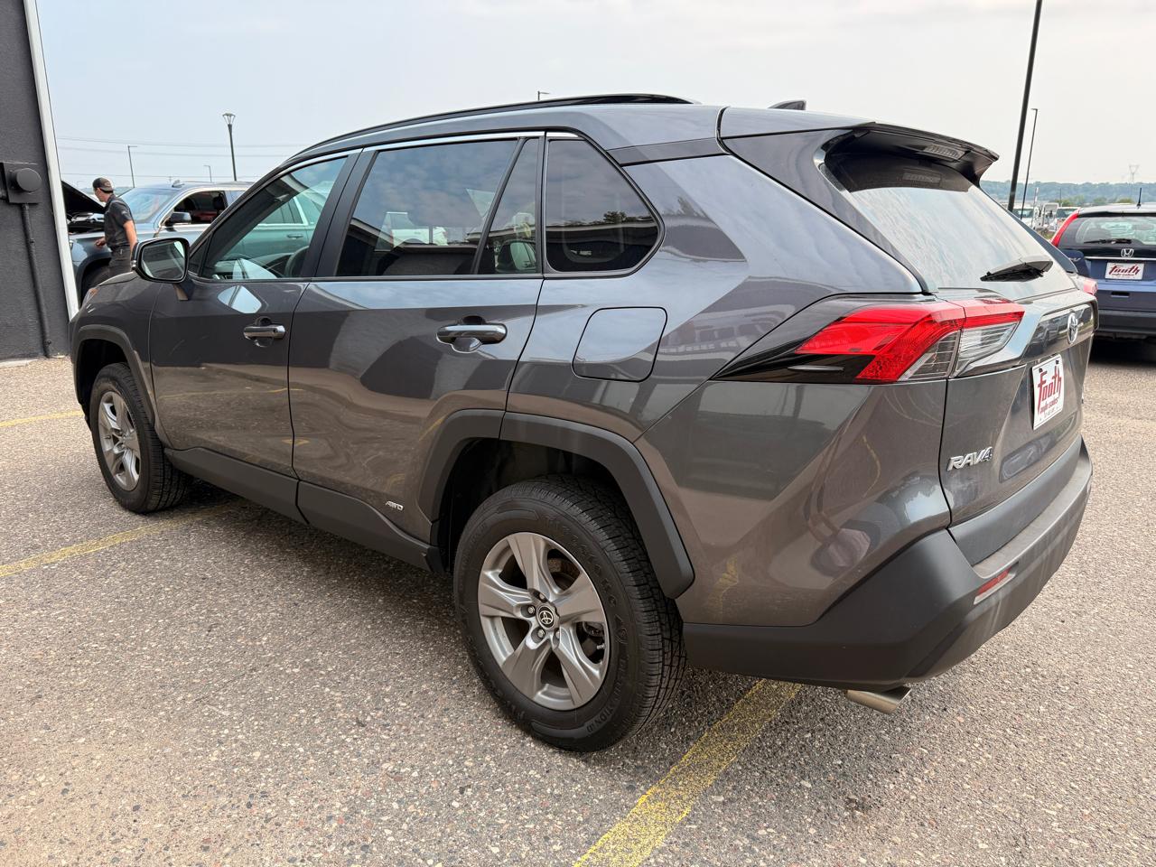 Toyota RAV4 Hybrid LE 2022