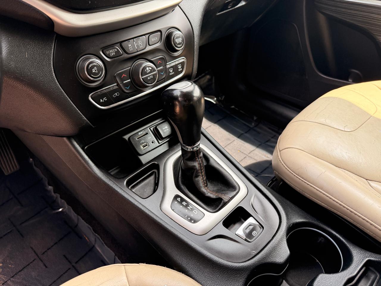 Jeep Cherokee Limited FWD 2016