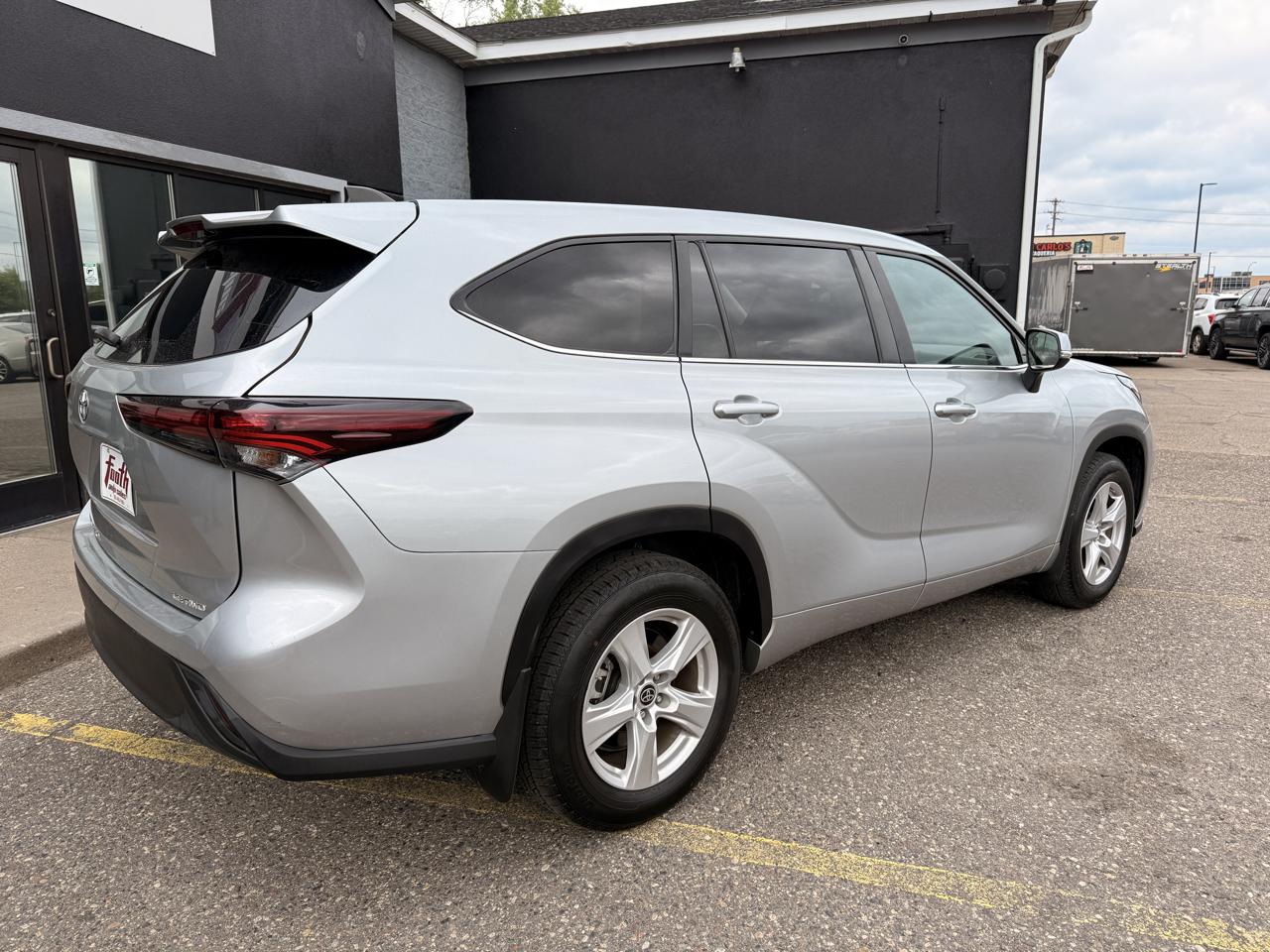 Toyota Highlander LE 4D SUV AWD 2024