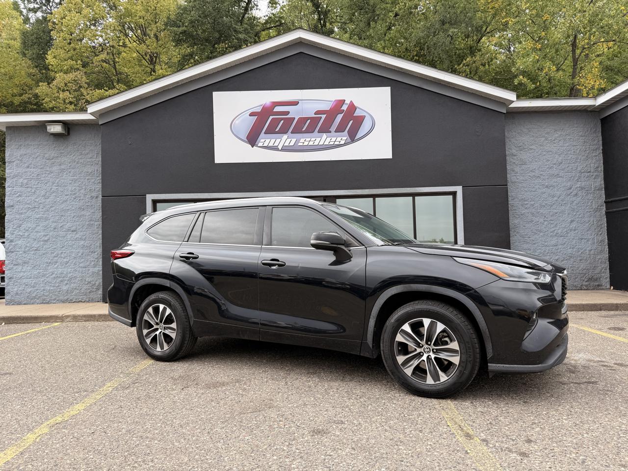 Toyota Highlander XLE FWD V6 2021