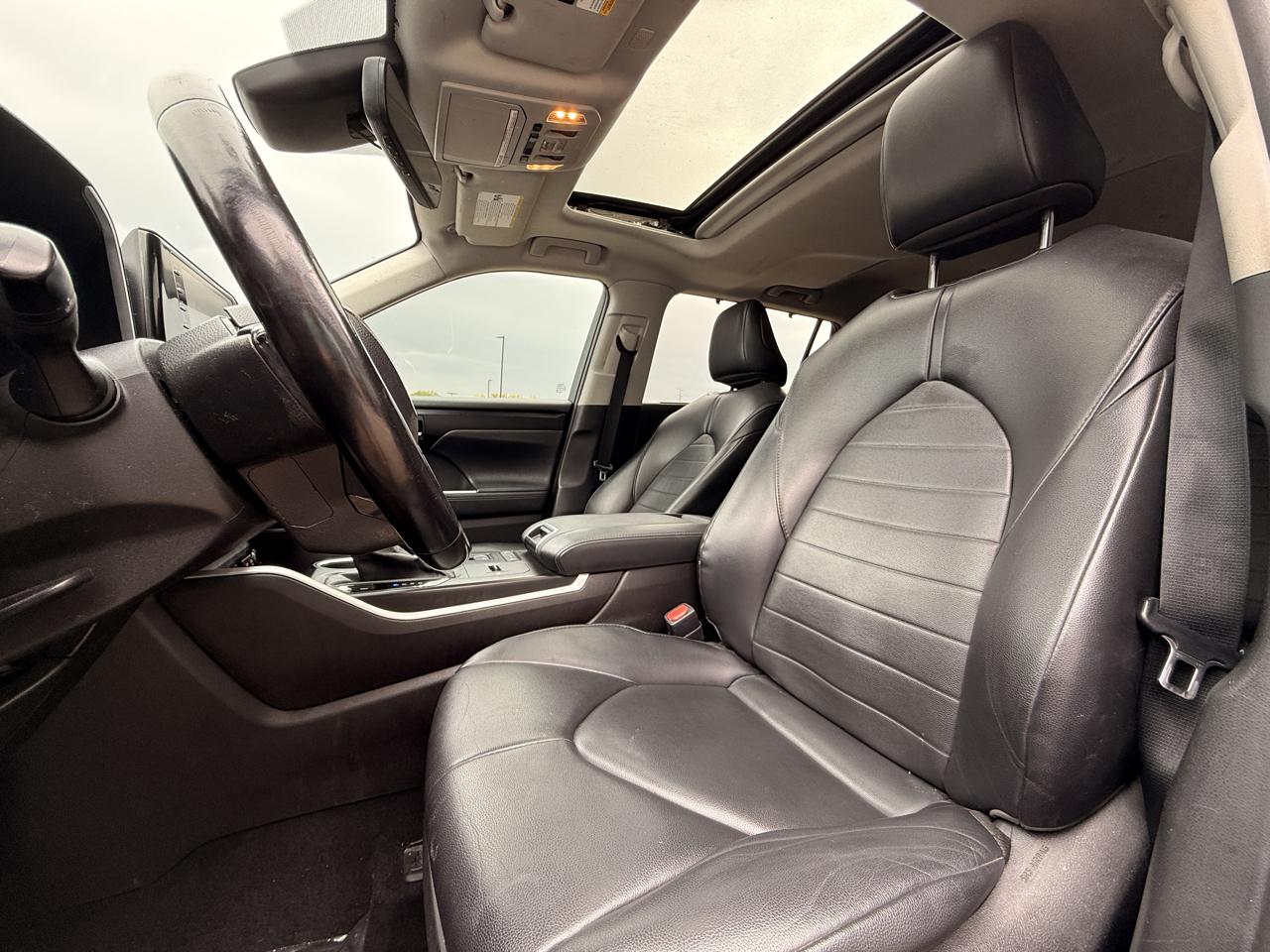 Toyota Highlander XLE FWD V6 2021